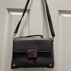 Grey trunks h’bag